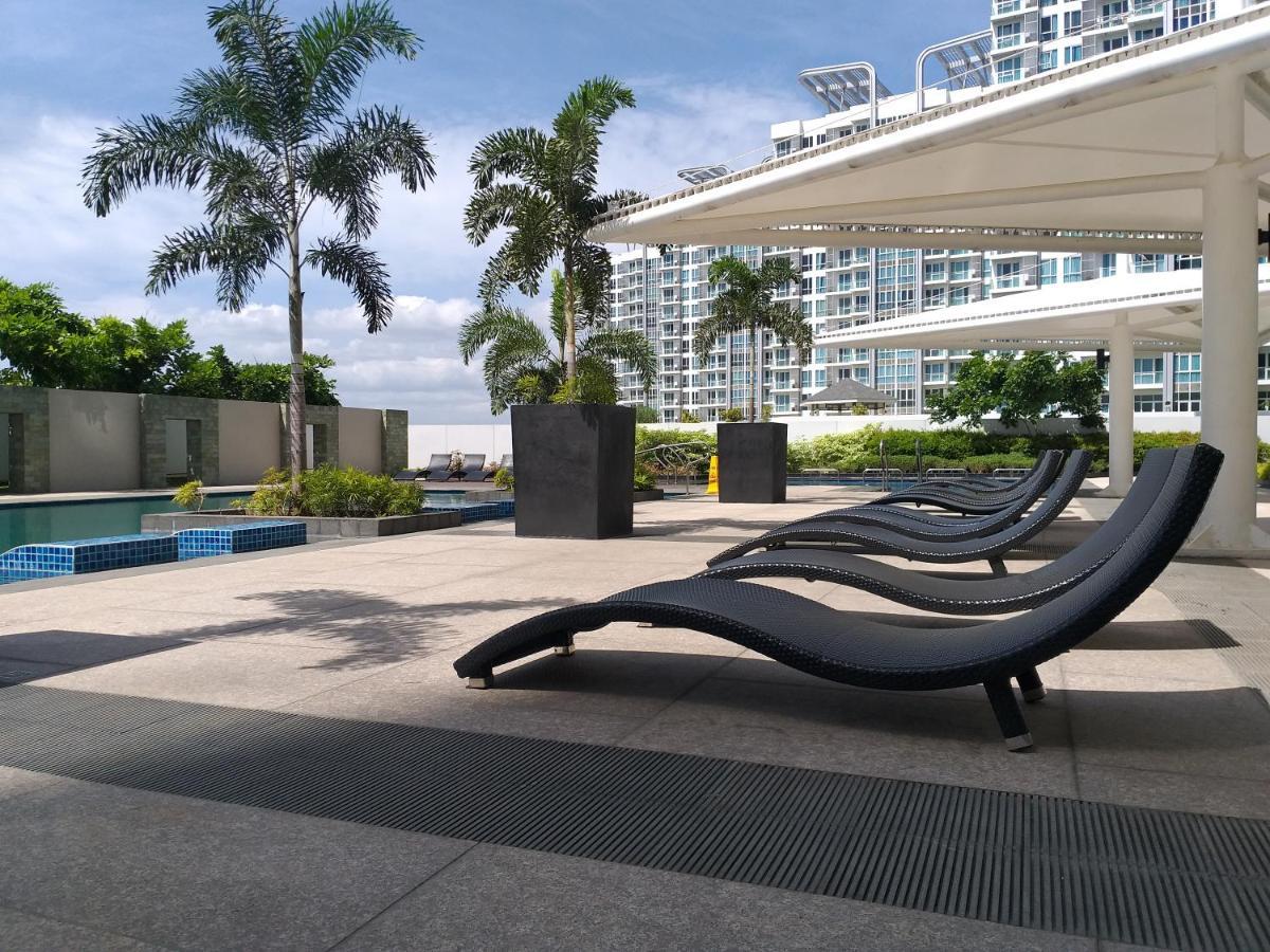Mactan Newtown With Sun Set And Garden View Aparthotel Cebu Exteriör bild
